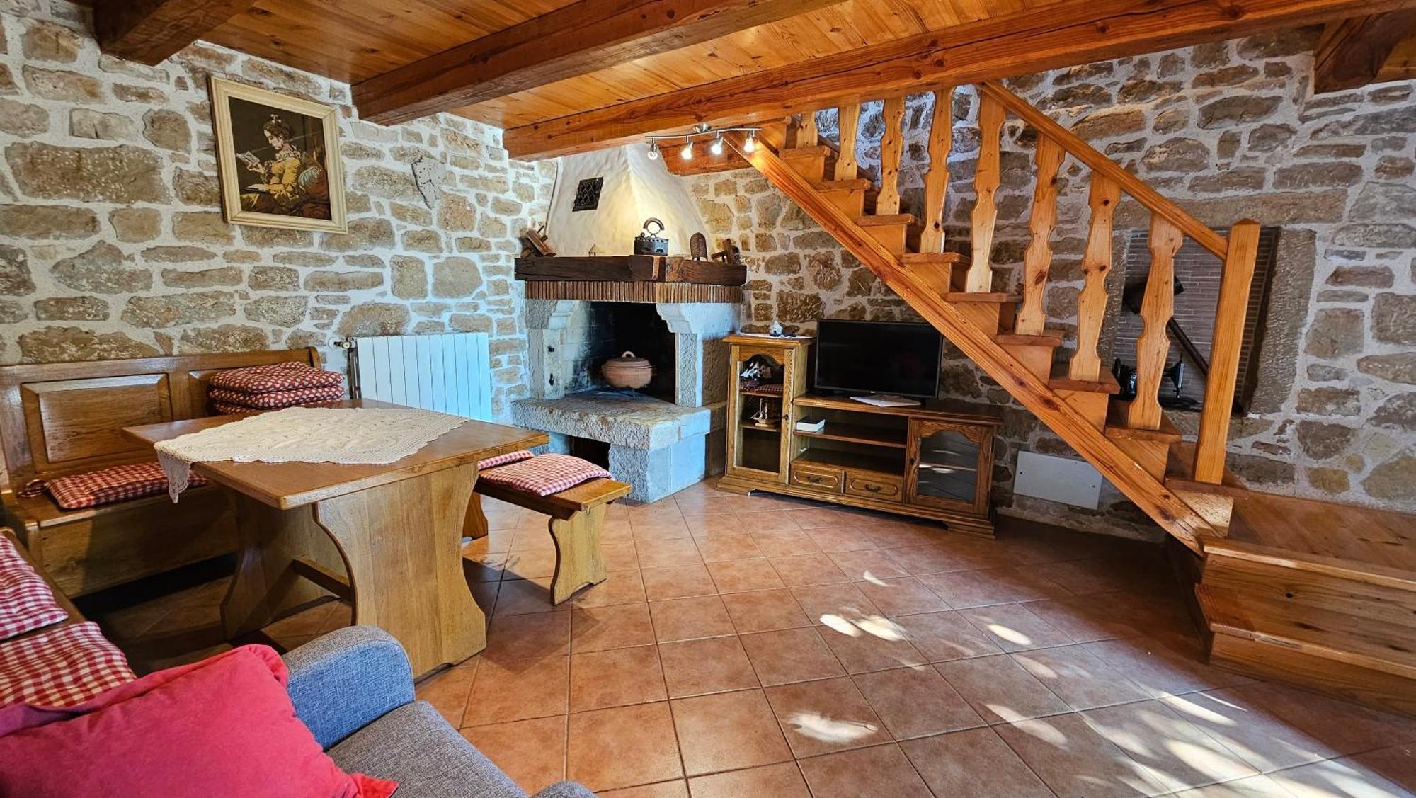 Apartments Vesna With Pool - New! Sveti Lovrec Pazenaticki Room photo